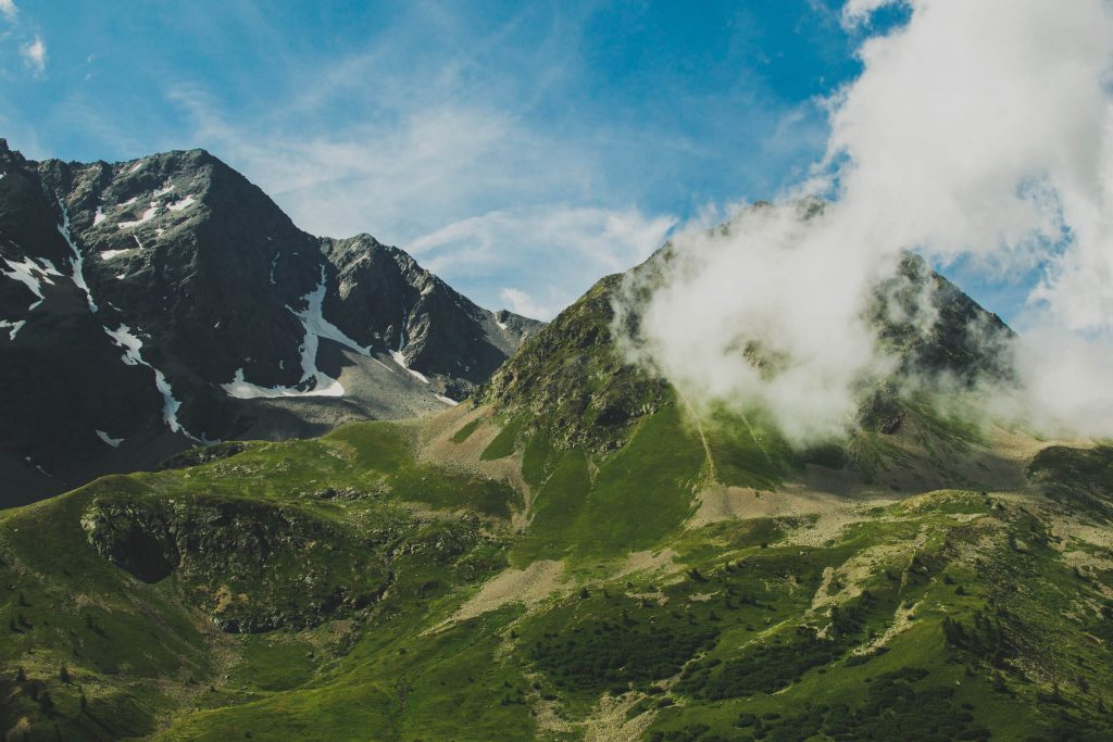 Paysage de montagne en été